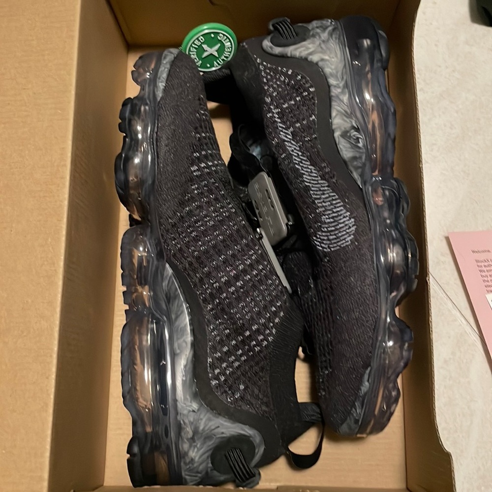 NIB NWT Nike Air Vapormax Certified / Men’s 8 | Women’s 9.5